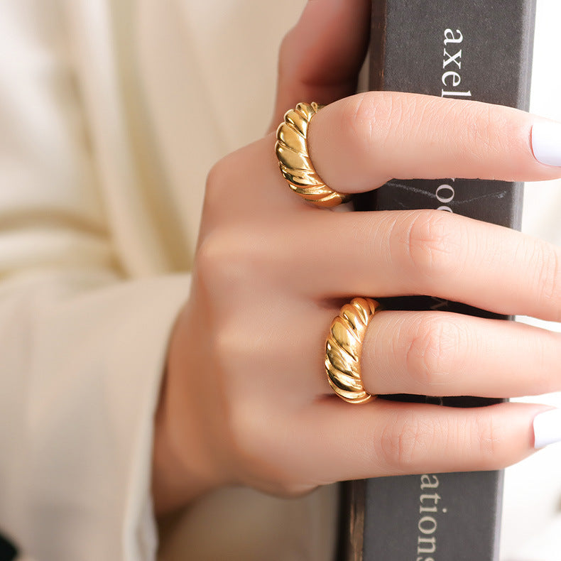 Chunky Twist Bread Ring Steel/Gold