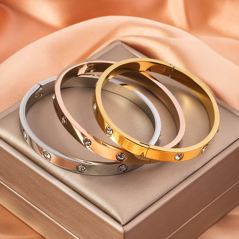 10 Diamonds Classic Bangle