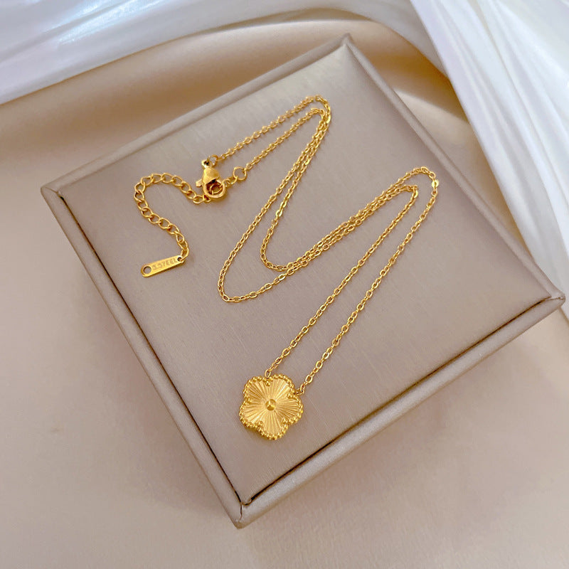 18K Gold Single Piece Five Leaf Clover Necklace