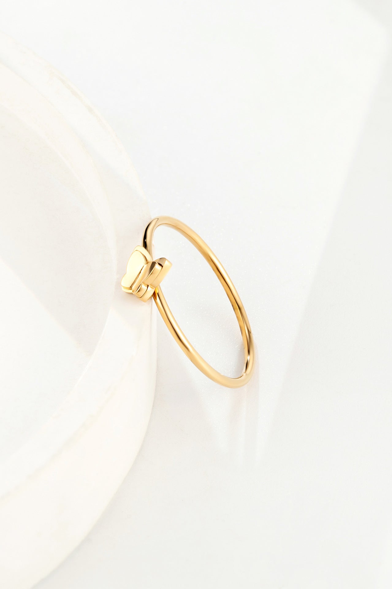 Double Butterfly Thin Ring Strong three dimensional effect